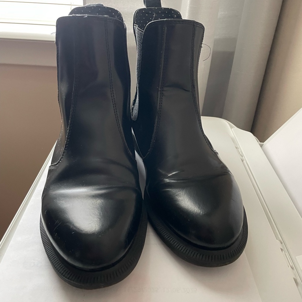 Women’s  Black Leather Chelsea Boots